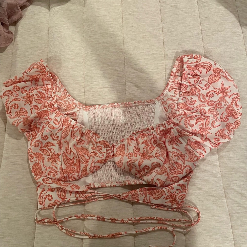 orange top